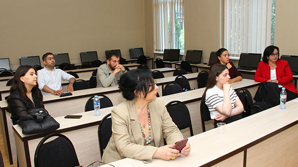Meeting with Doctoral Students on AI