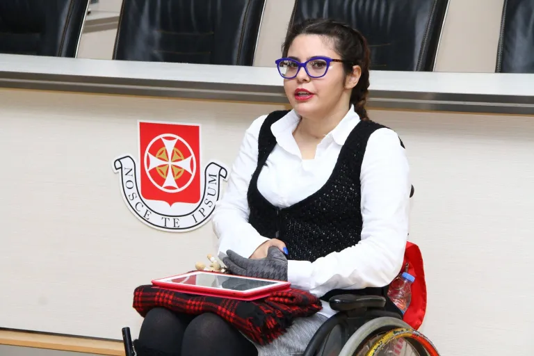 გამოცდები დაიწყო, ვინ მოხვდება ობიექტივში?
