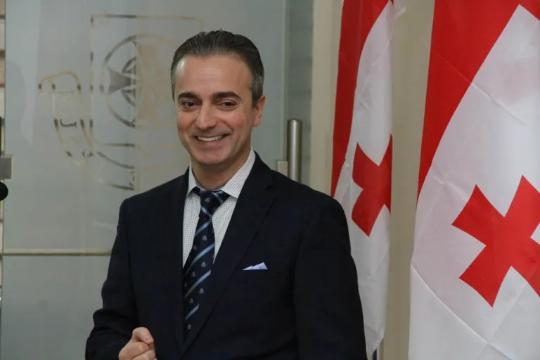 დისკუსია თემაზე „თანამედროვე მსოფლიოს ეკონომიკური და პოლიტიკური გამოწვევები“