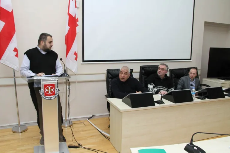 საქართველოს ისტორიის პროგრამის დოქტორანტების სამეცნიერო მოხსენებების (კოლოქვიუმის) მოსმენა