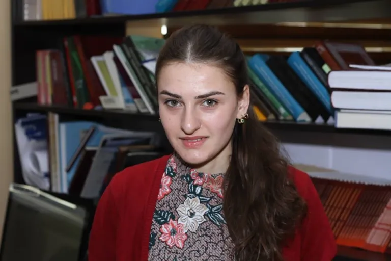“ქართული უნივერსიტეტის სტიპენდიანტები”