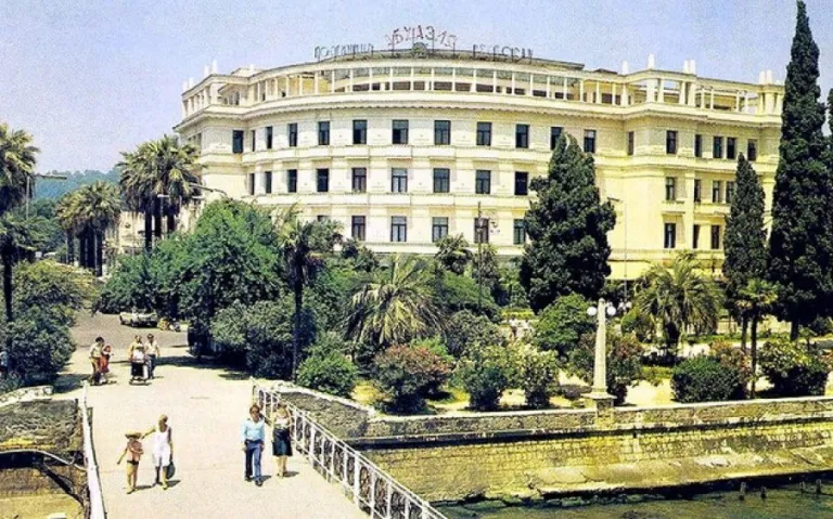 „აფხაზეთის მოკლე ისტორია უძველესი დროიდან 1918 წლამდე“